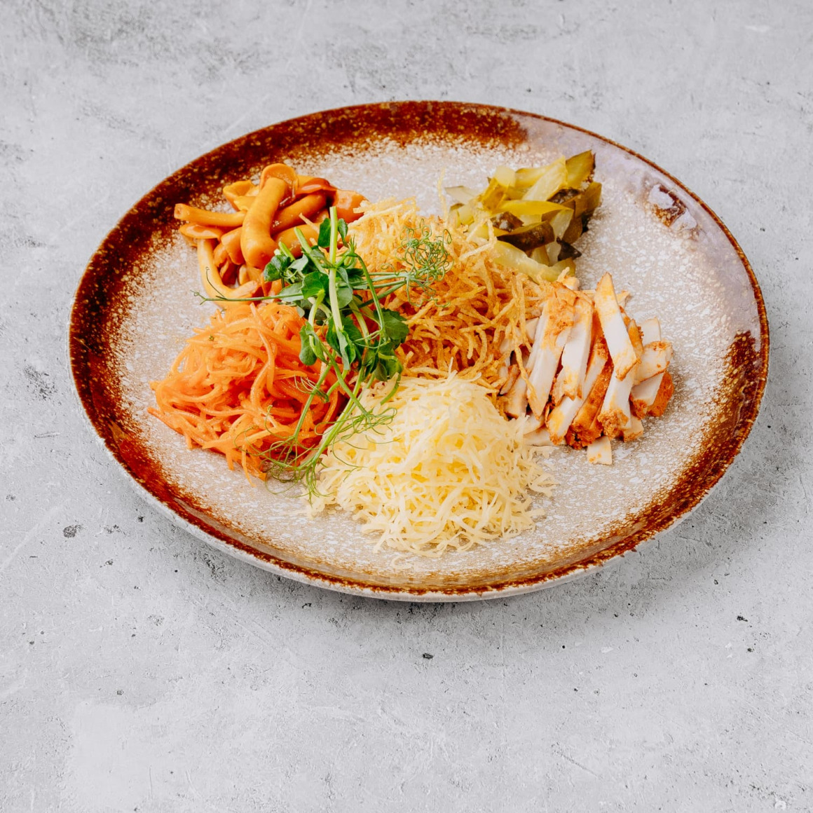 Пикантный с курицей и опятами